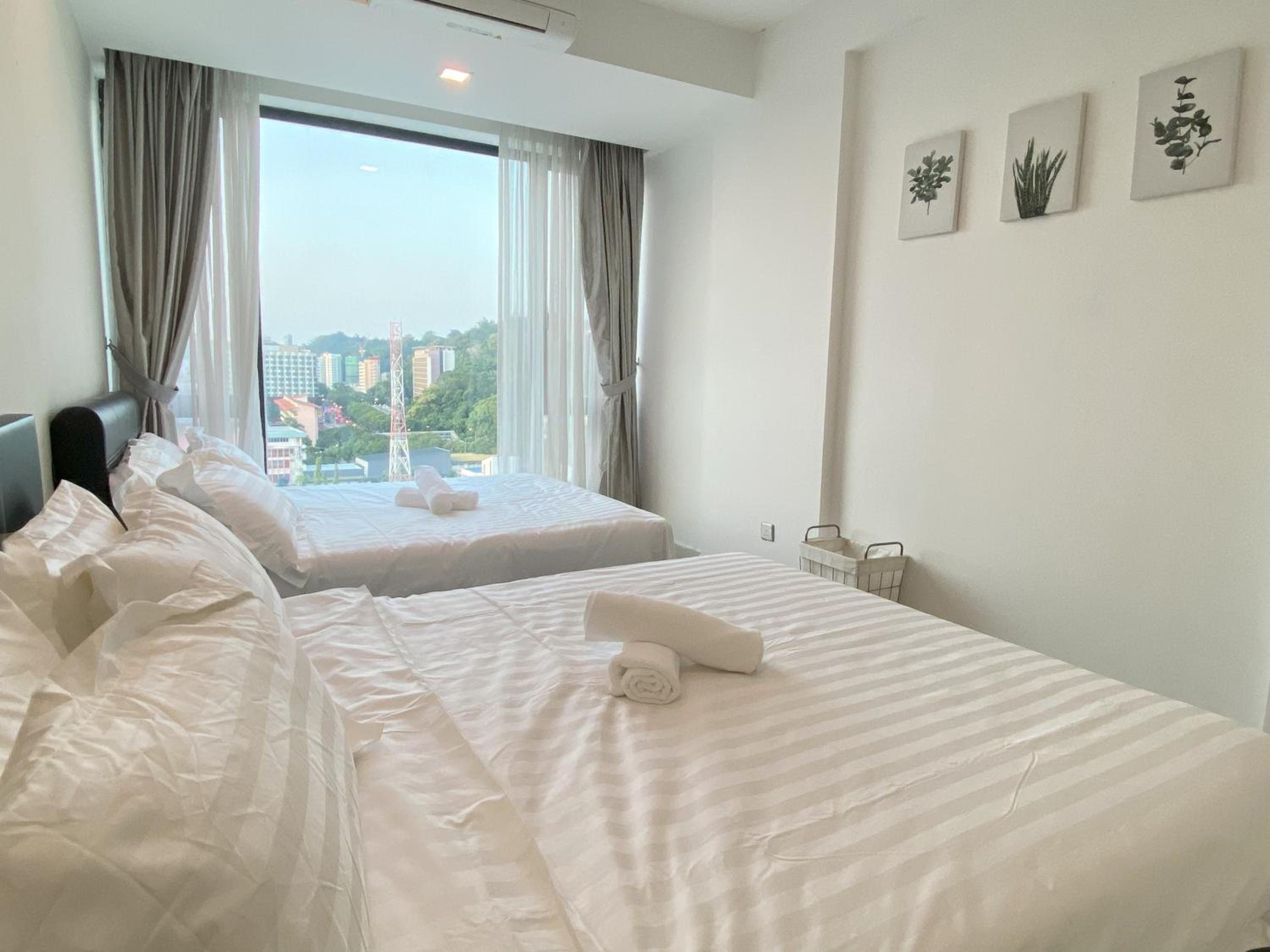 Sky Suite Kota Kinabalu-2R1B-Up to 8 pax-5 mins drive to Imago, Sutera Ave, Riverson & KKTimeSquare photo 7