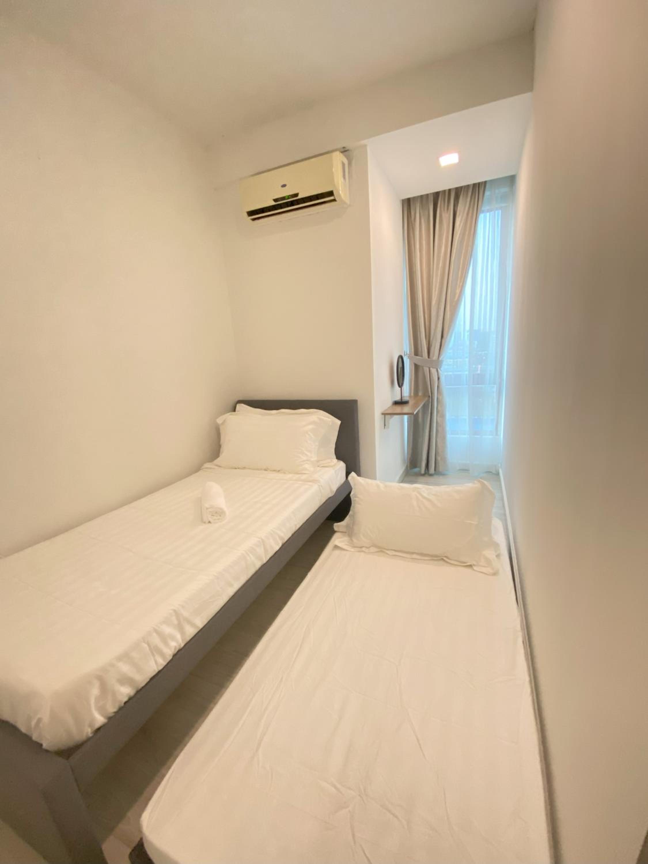 Sky Suite Kota Kinabalu-2R1B-Up to 8 pax-5 mins drive to Imago, Sutera Ave, Riverson & KKTimeSquare photo 3
