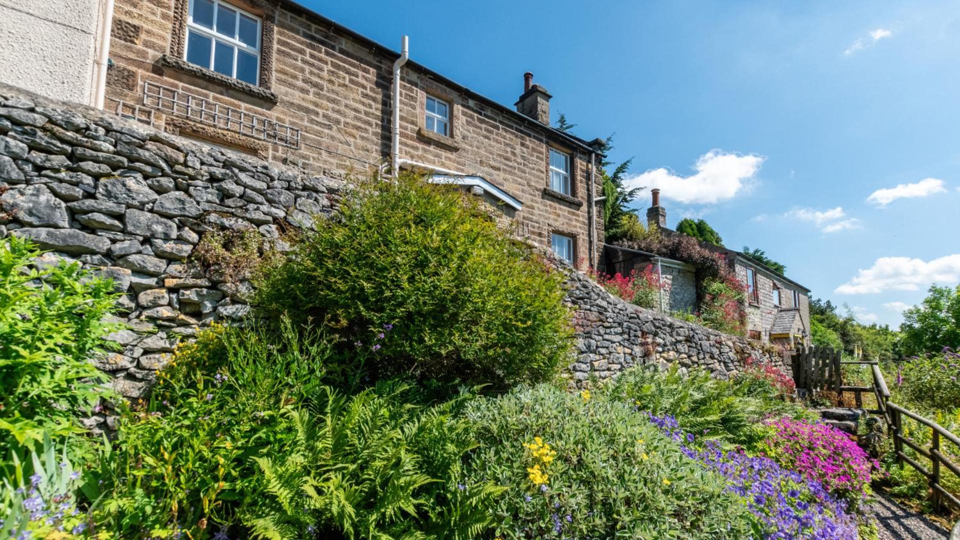 3 Bed in Bakewell oc-dckno