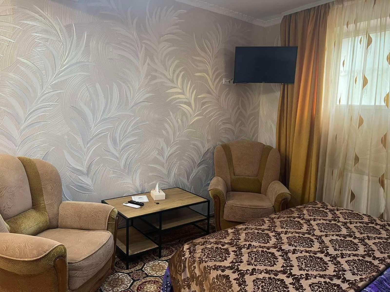 Golden Rose view 5