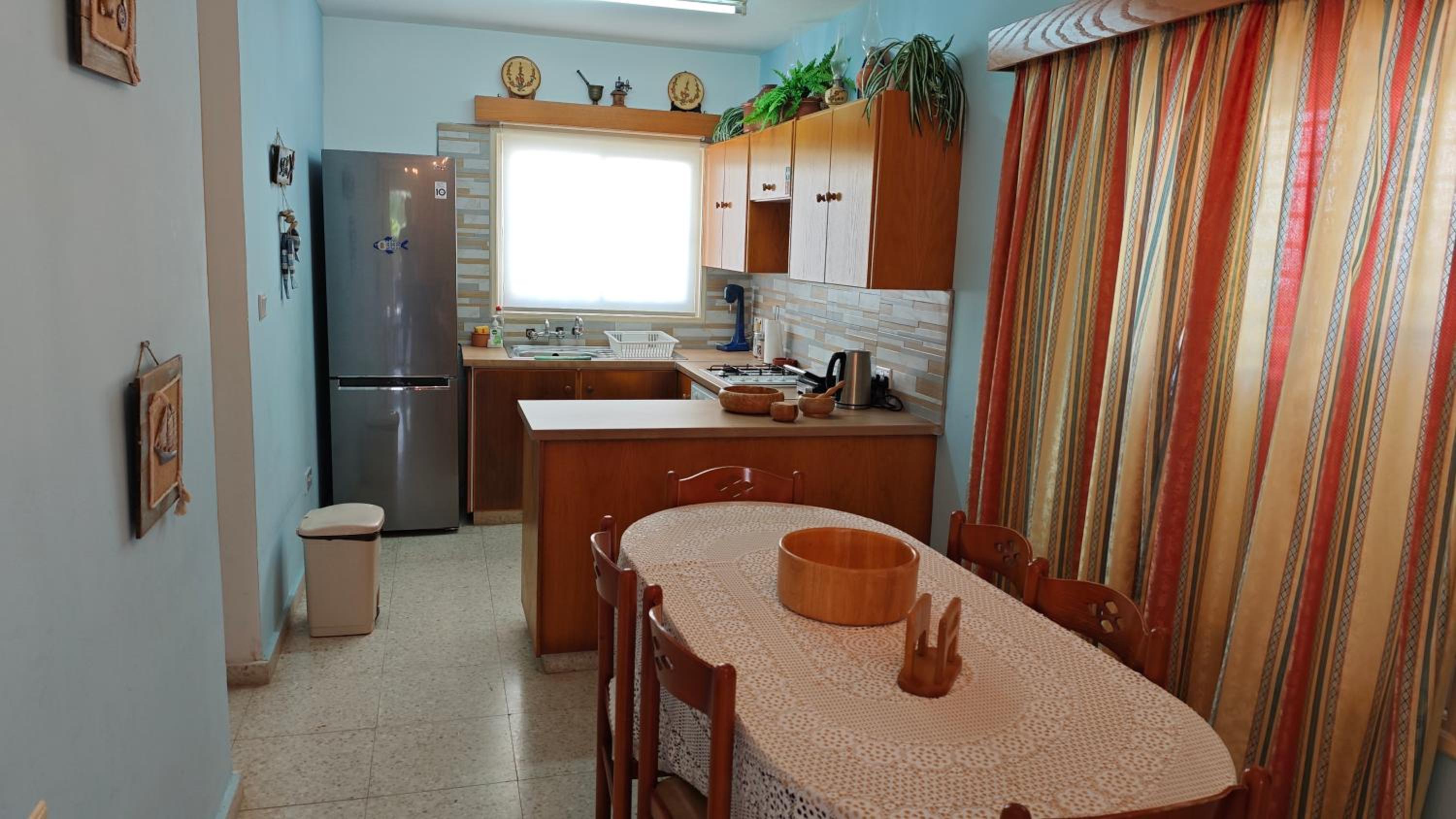 Manors Seaside 2BR House 100m from the Beach & Free Parking