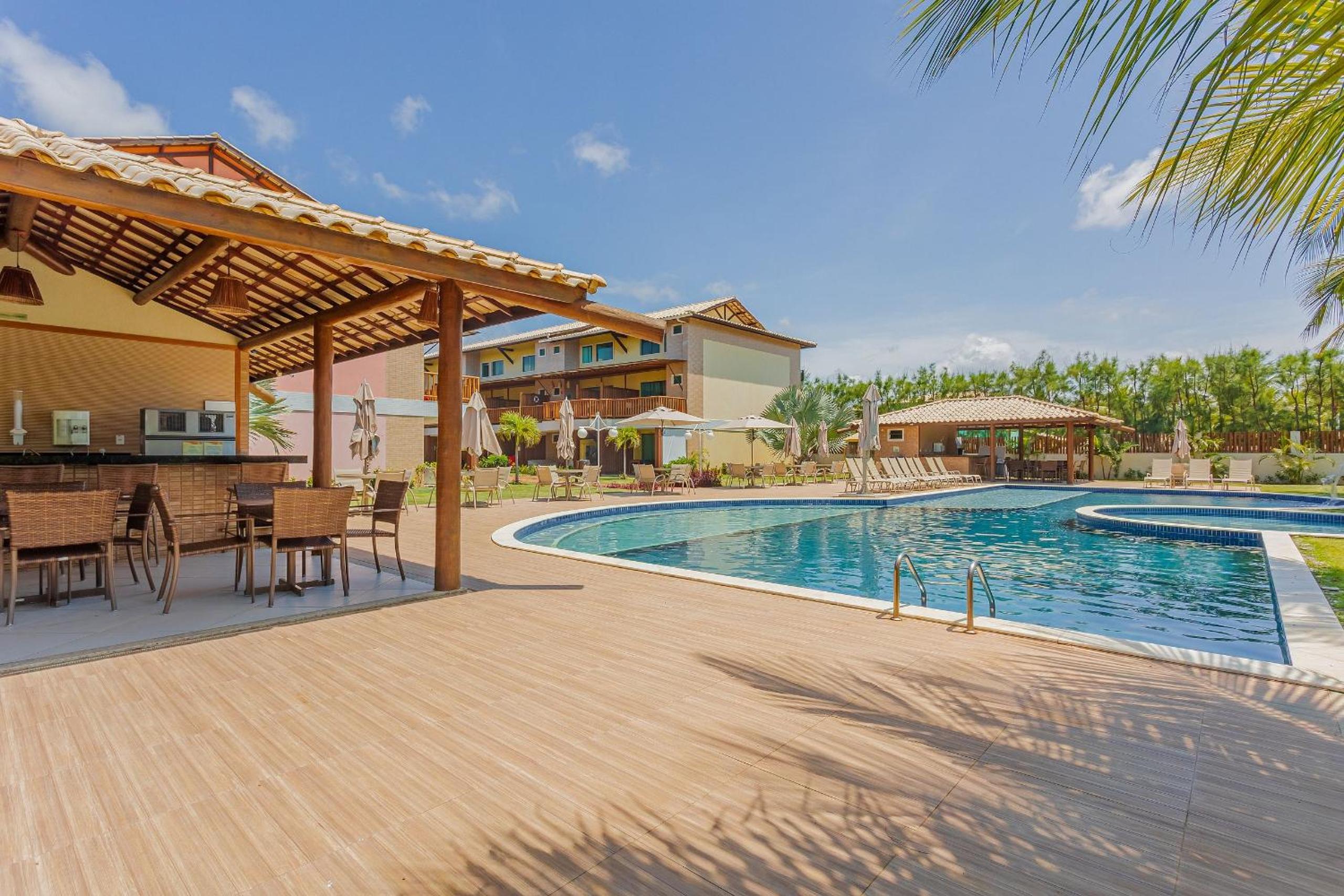 IT84 Wonderful 4-Suite Apartment, Right on the Beach - Itacimirim