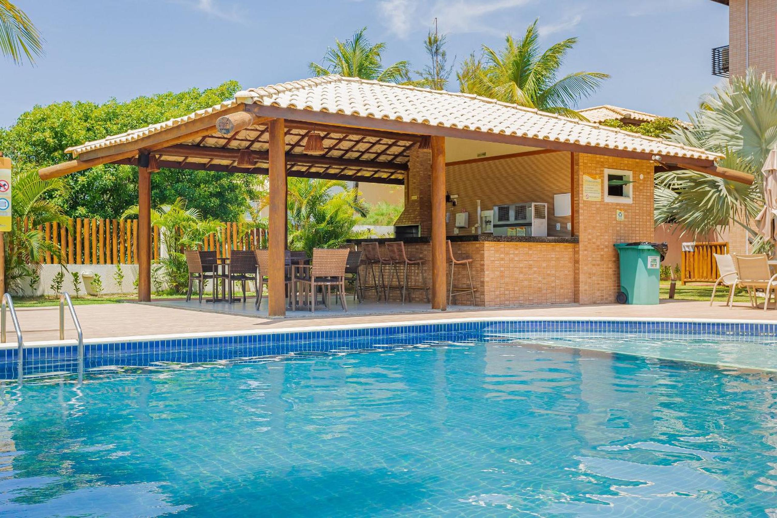 IT84 Wonderful 4-Suite Apartment, Right on the Beach - Itacimirim