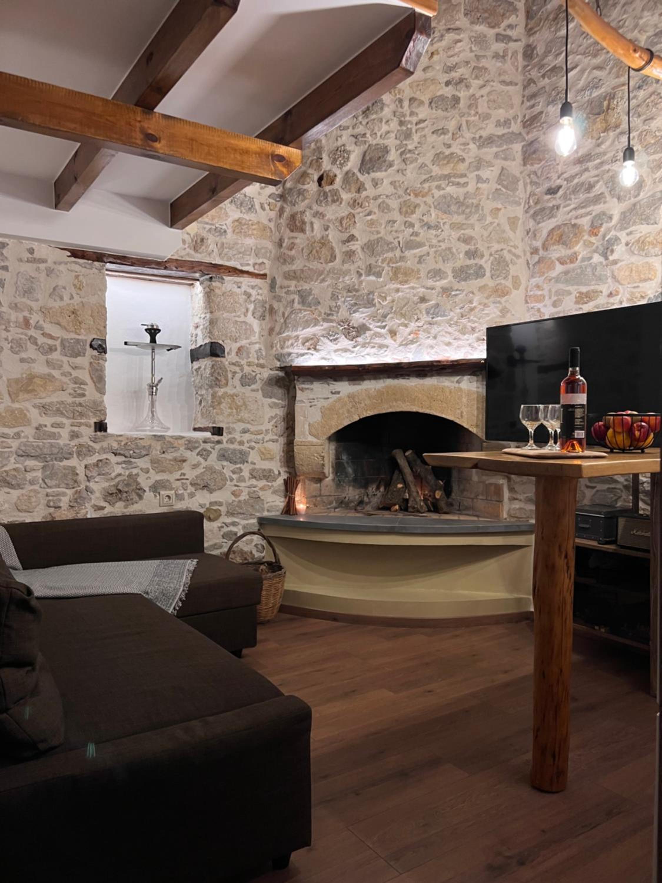 Prina Stone Retreat view 3