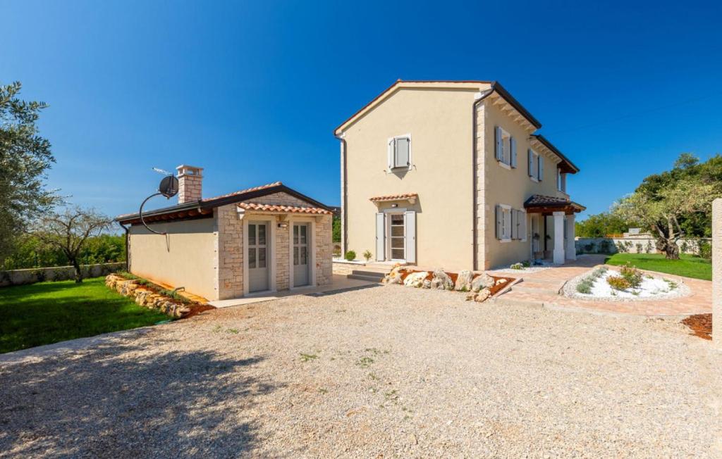 Beautiful Villa Bel Fiore in Sv Lovrec