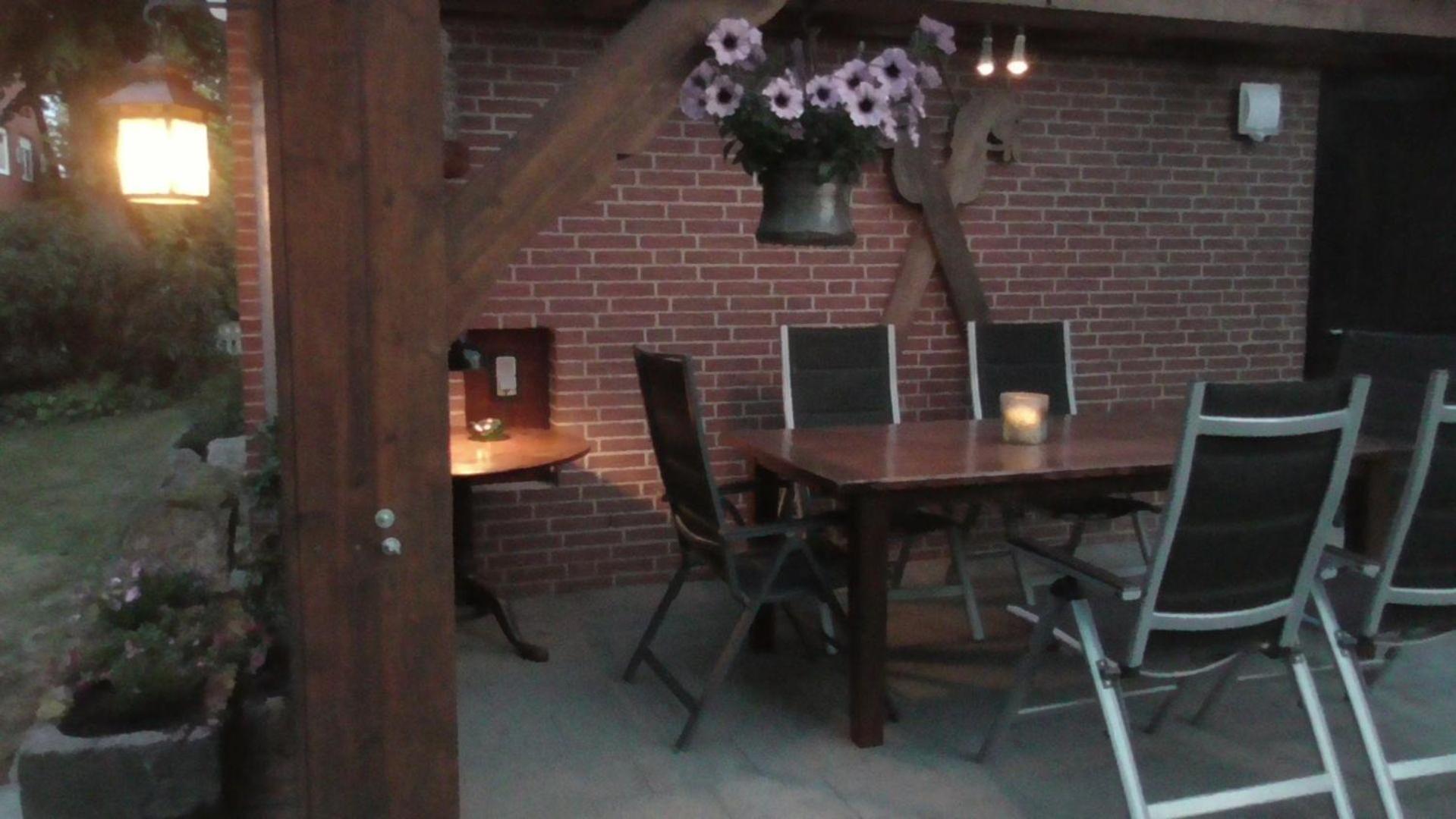 Ferienhaus Mit Überdachter Terrasse Und Carport
