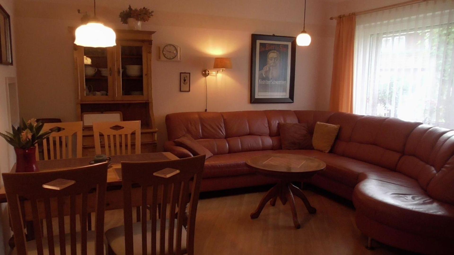 Ferienhaus Mit Überdachter Terrasse Und Carport