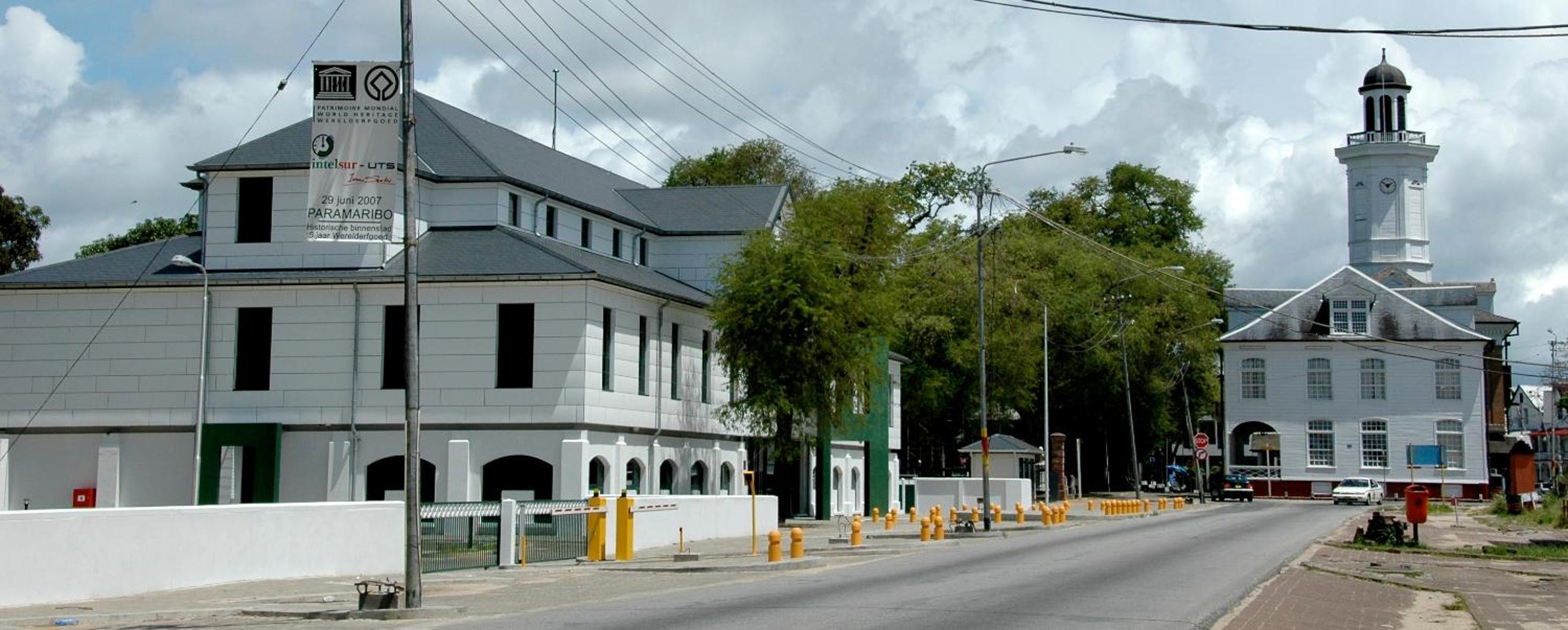 Vakantiehuis met privé zwembad in hartje Paramaribo view 5