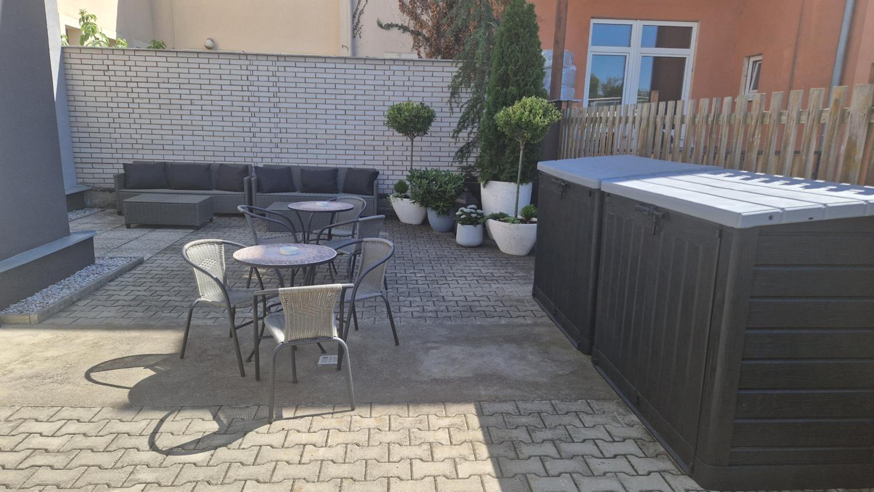 EFIPA Glamour Apartments