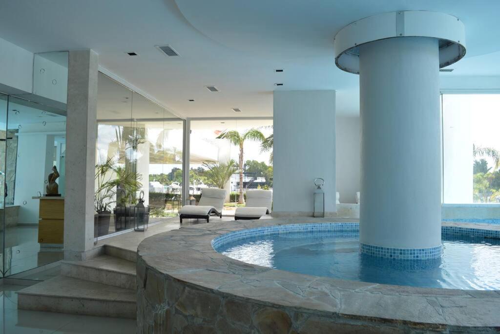 Residencia majestuosa en Marinas Golf, Tigre