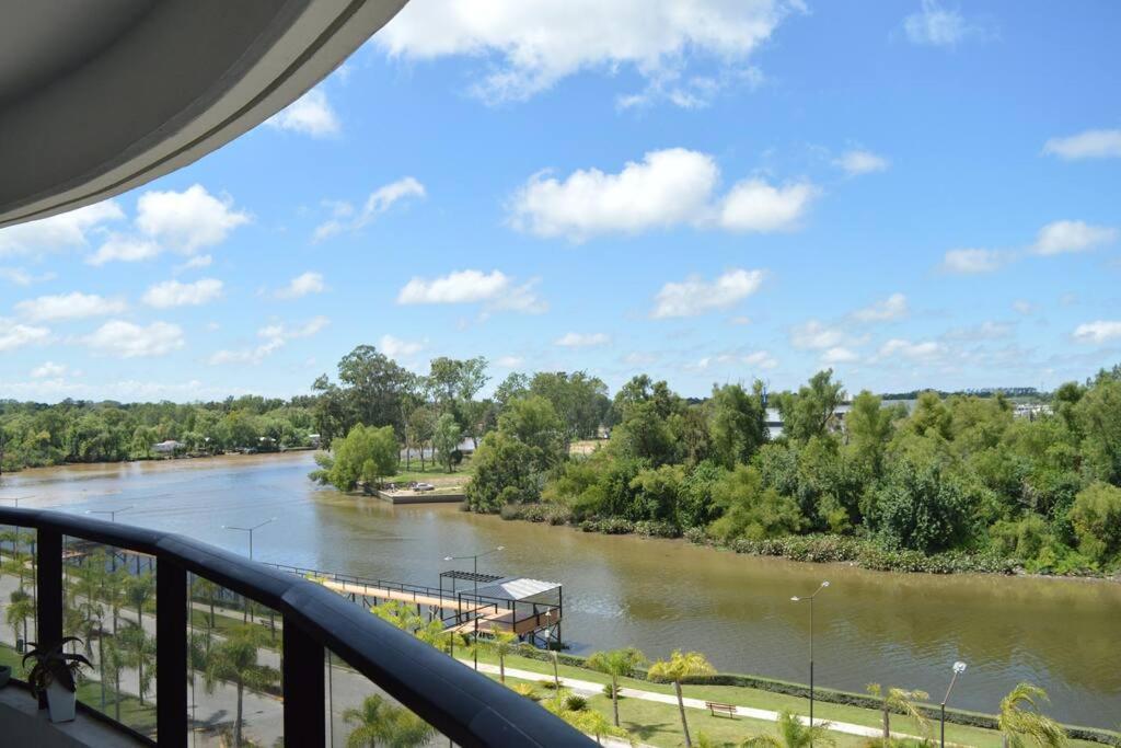 Residencia majestuosa en Marinas Golf, Tigre