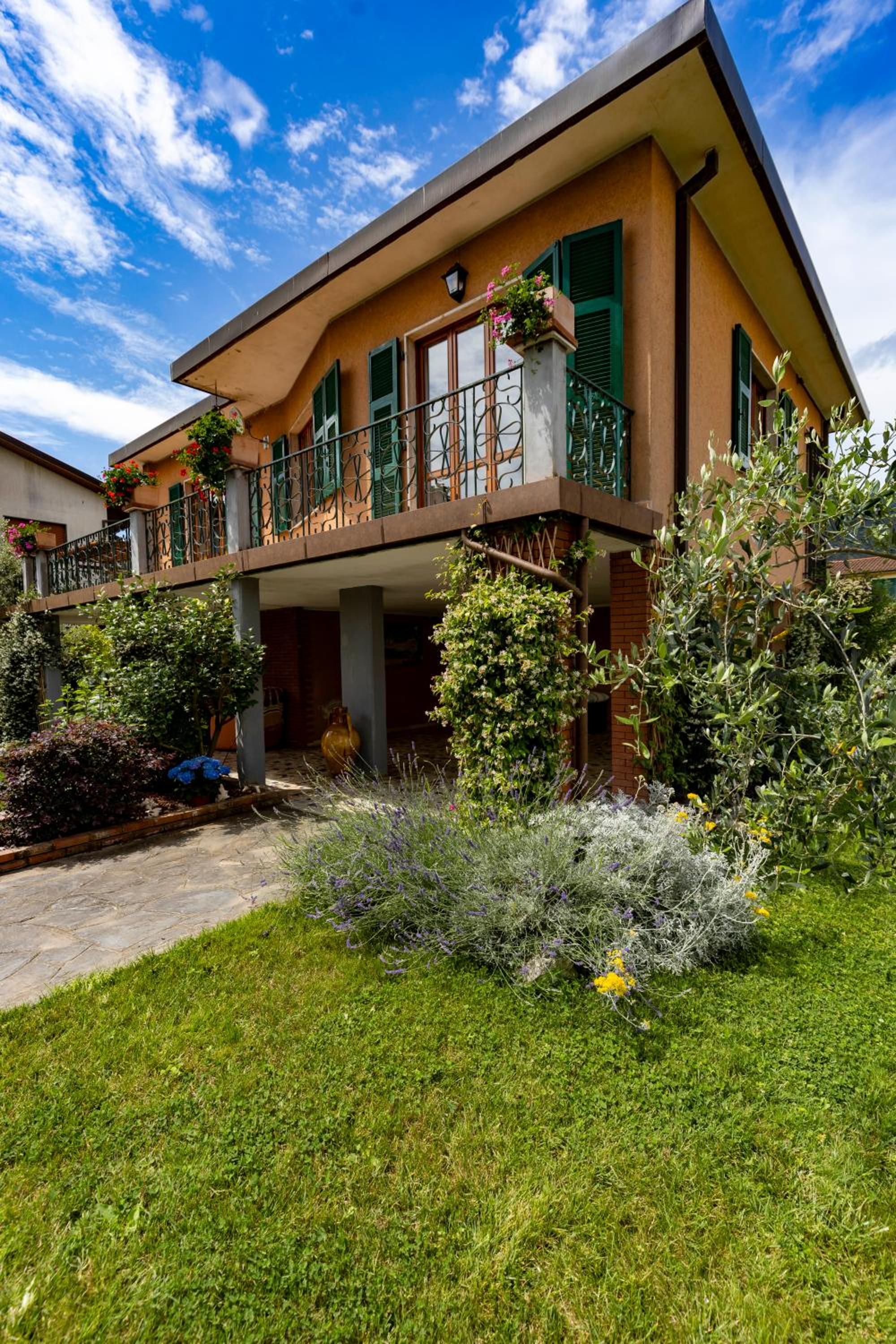 Il Giardino di Carlo Apartament- famiglie e gruppi view 3