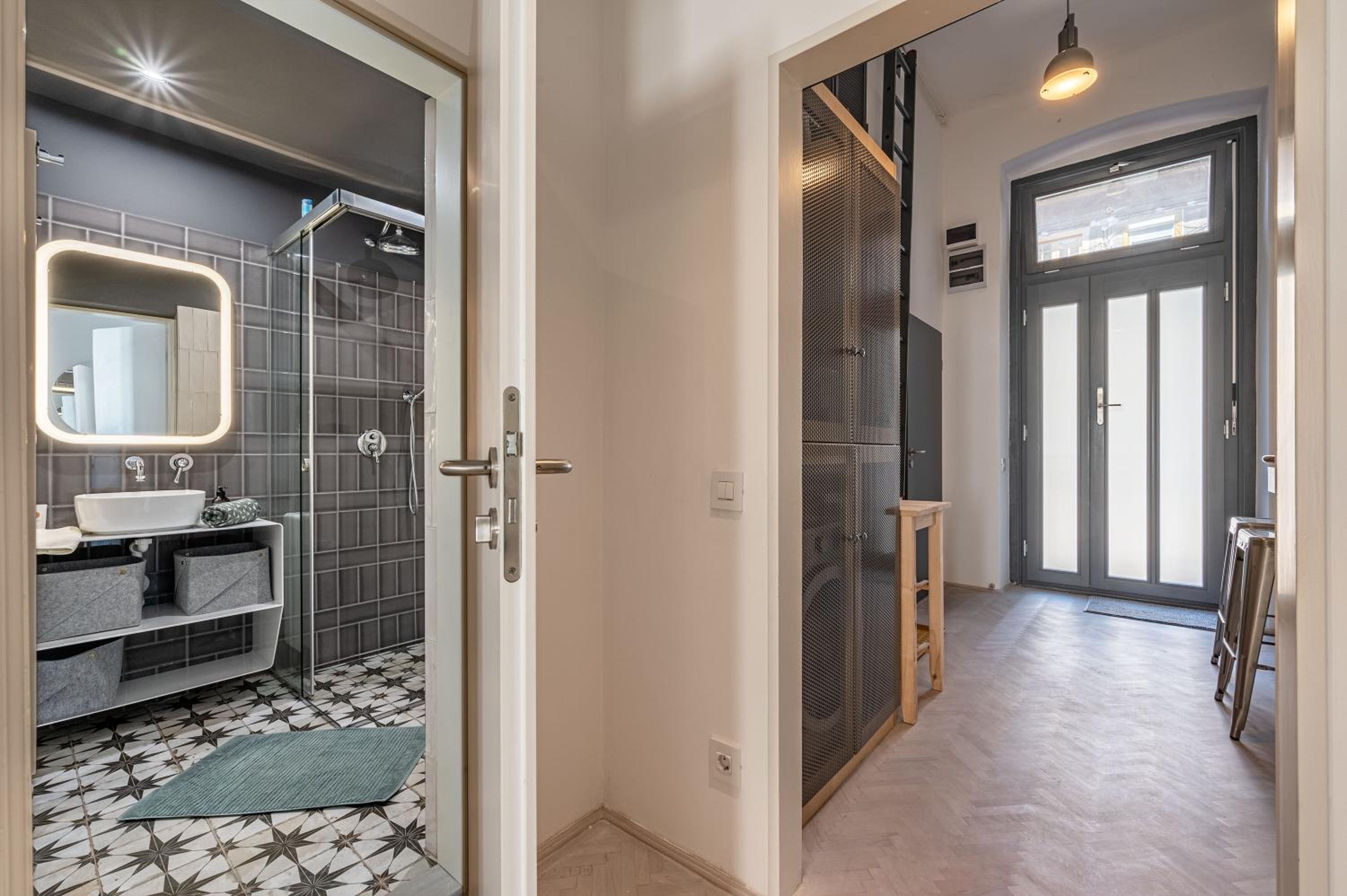 Soho Apartments