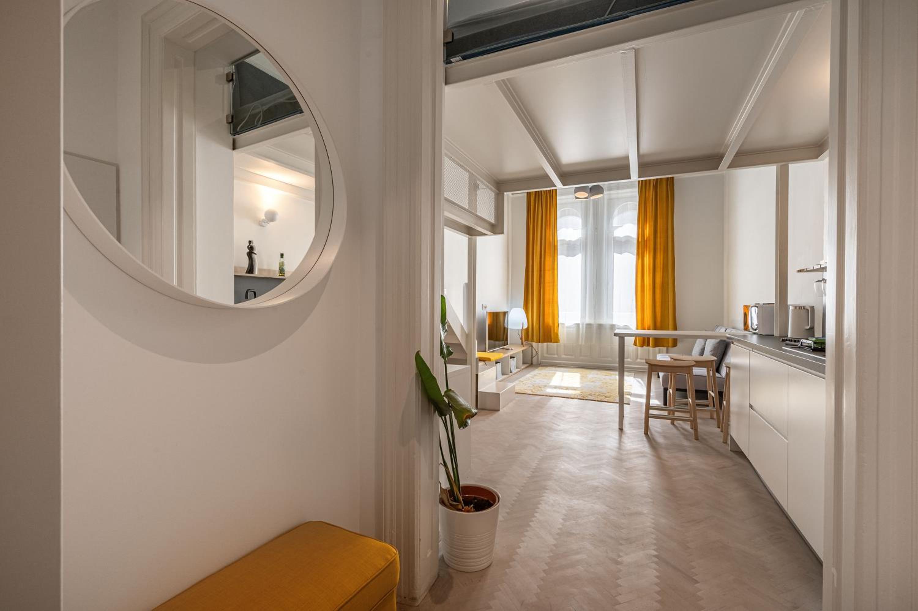 Soho Apartments