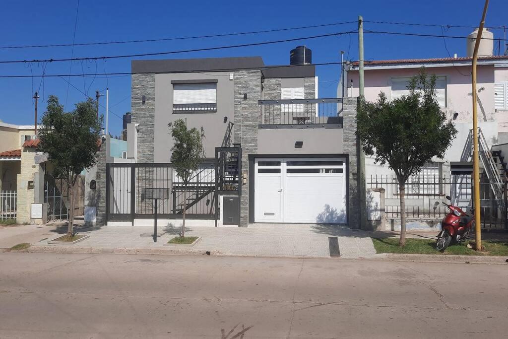 Departamento planta baja con garage, dos dormitorios
