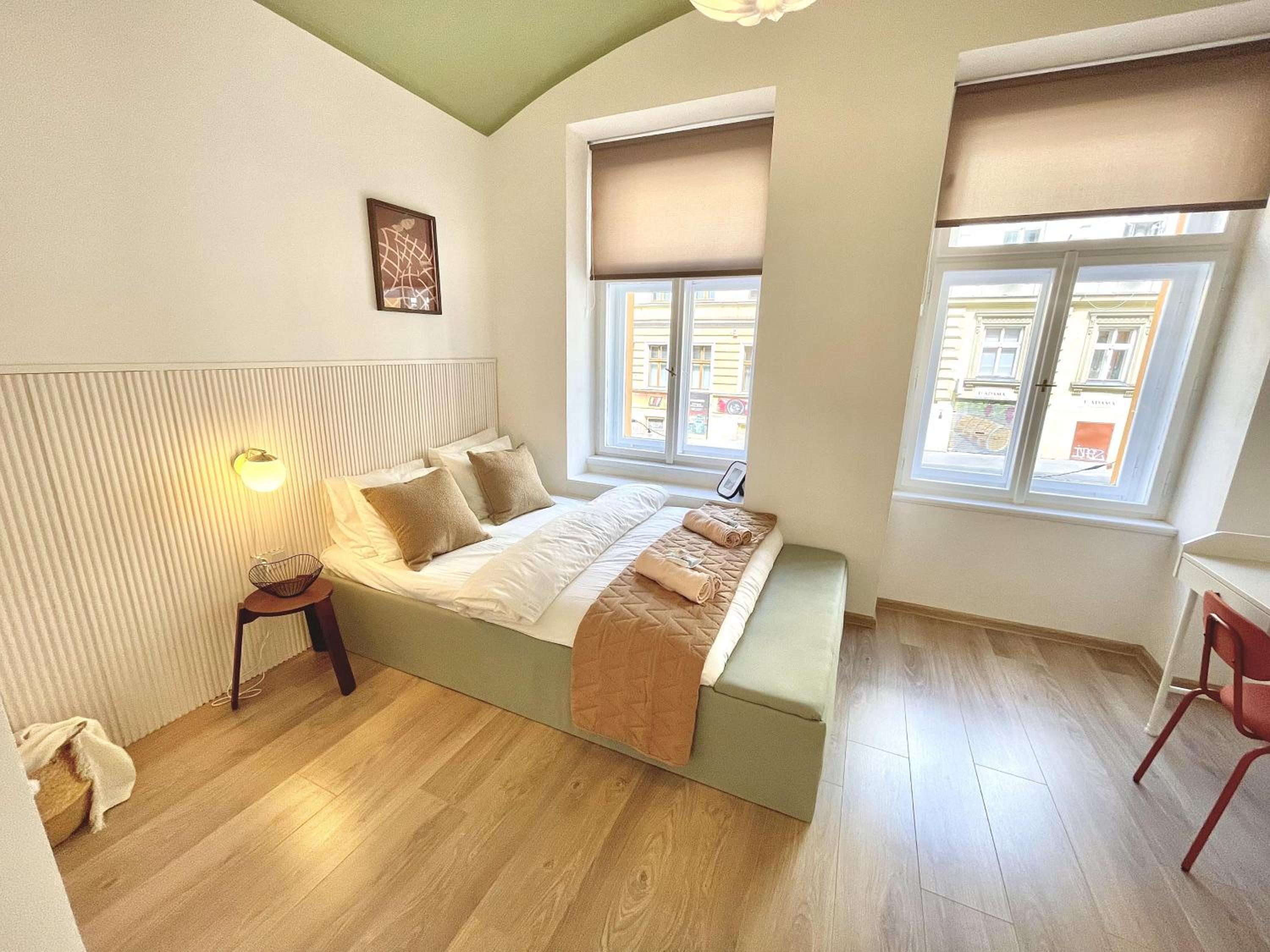 Rentero natural ground base Apartment, Prague
