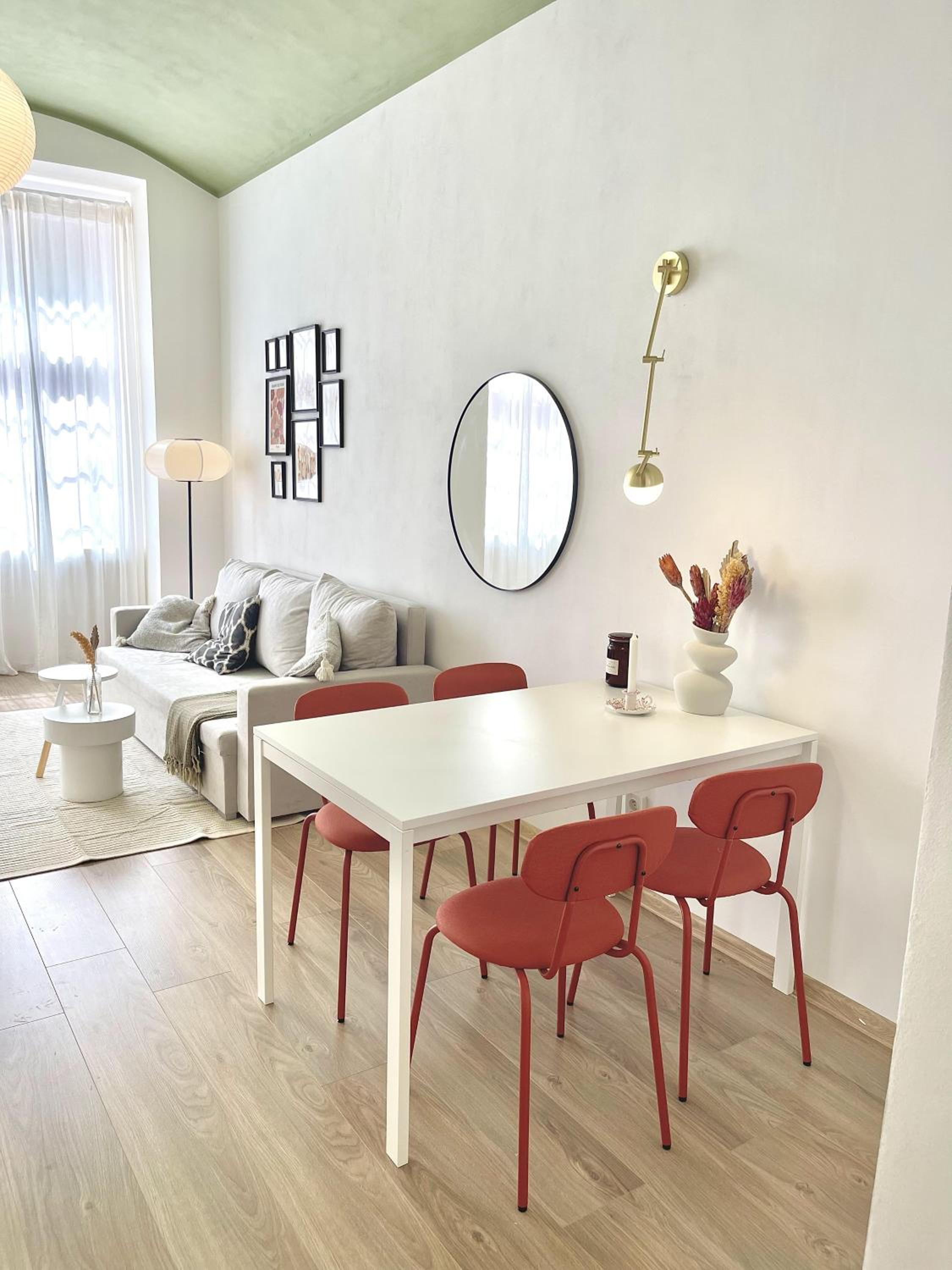 Rentero natural ground base Apartment, Prague