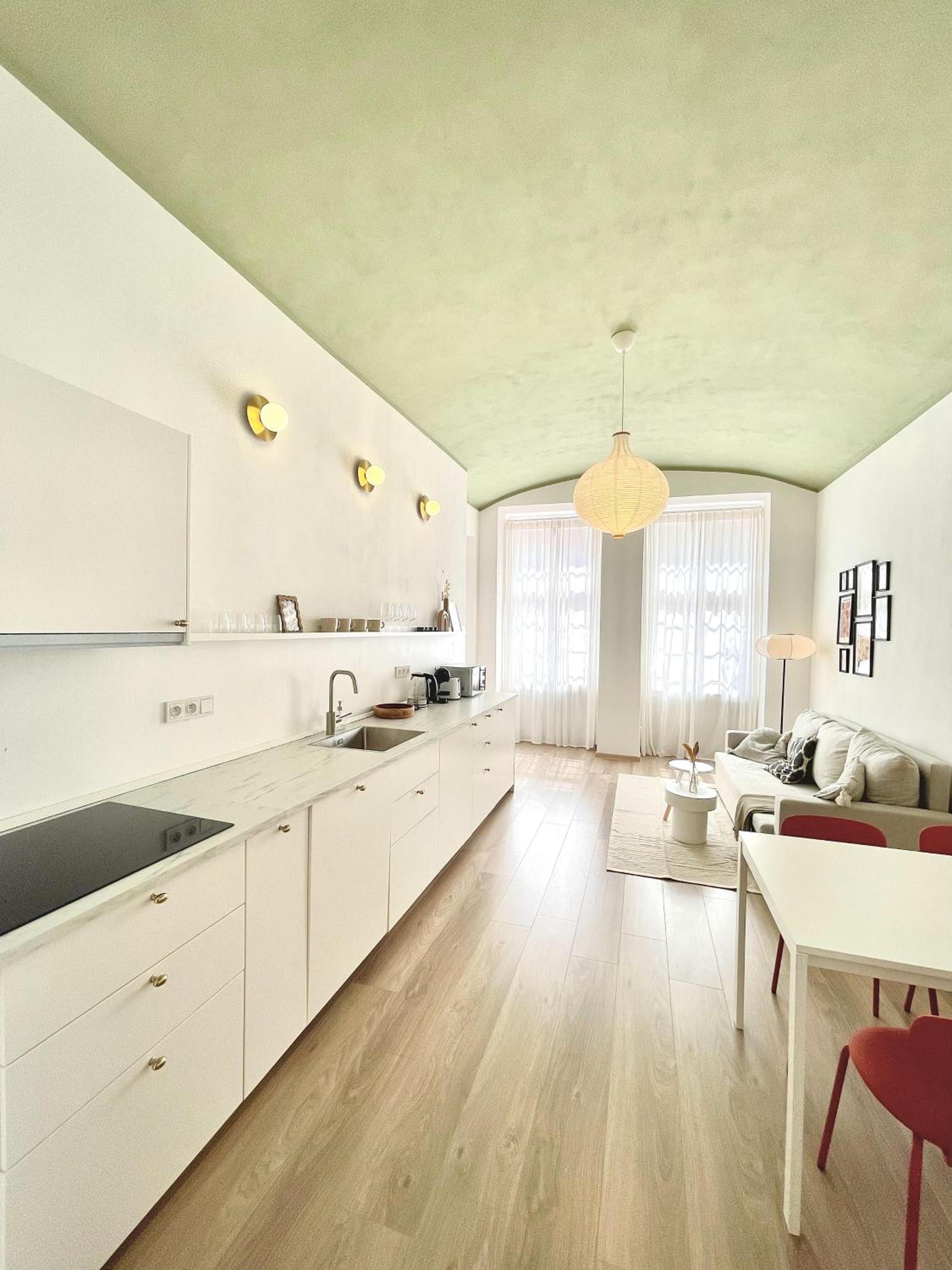 Rentero natural ground base Apartment, Prague