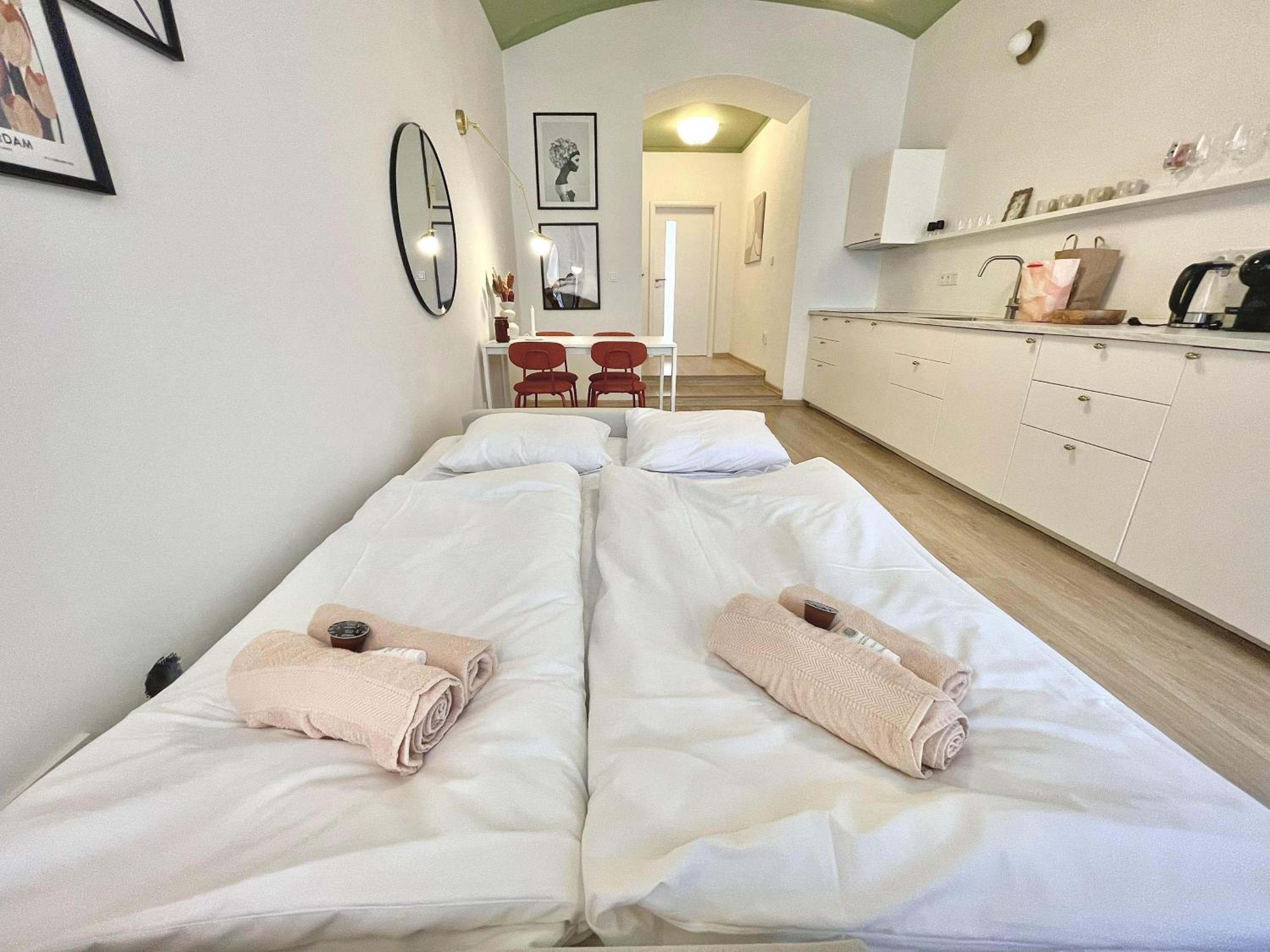 Rentero natural ground base Apartment, Prague