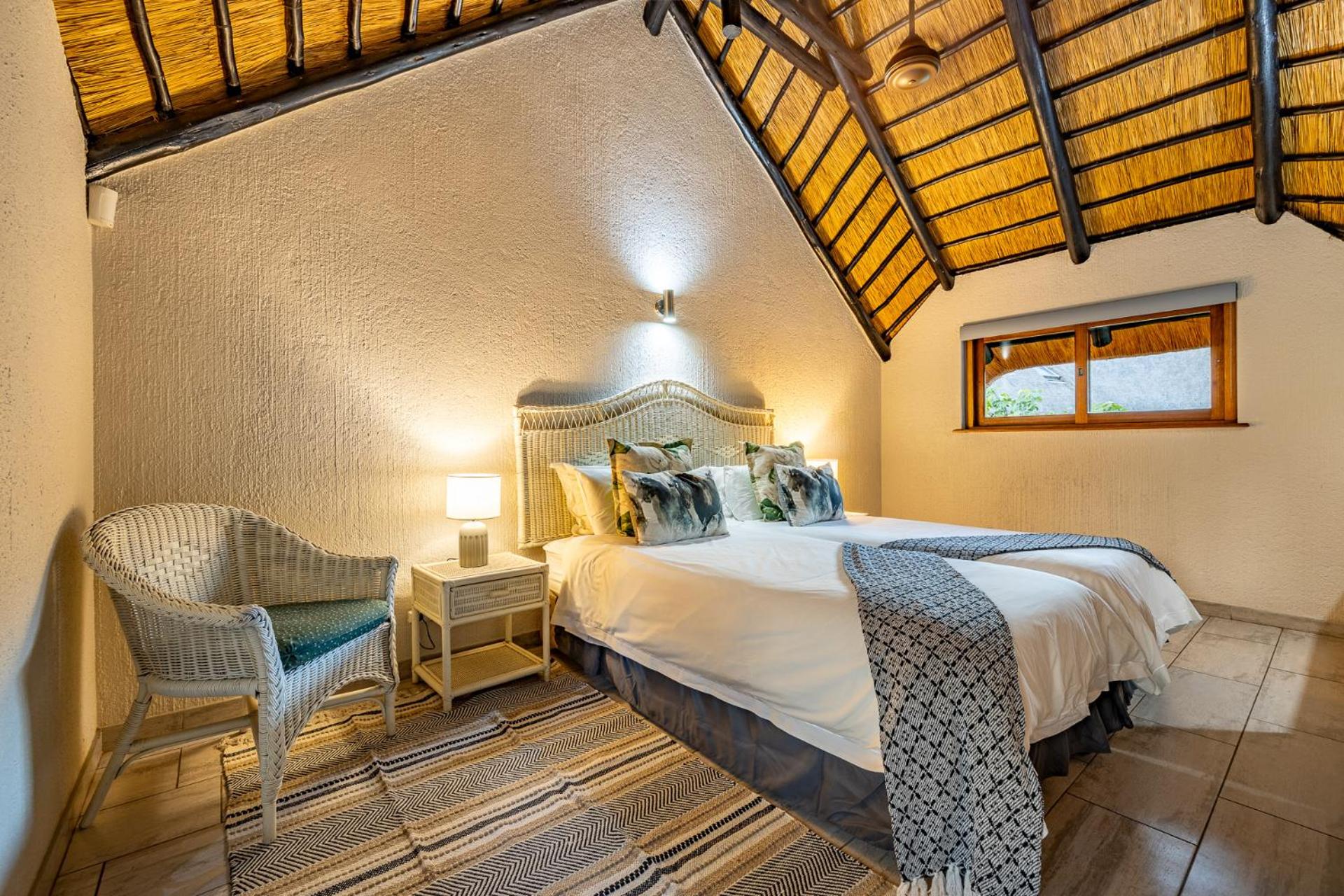 Kruger Park Lodge - IKZ2 - 3 Bedroom Chalet view 5