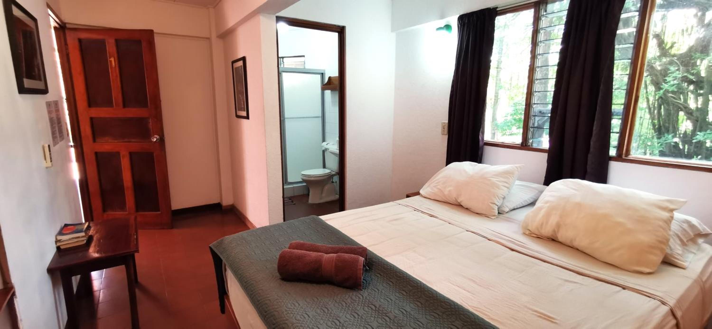 Tajalin Hostel - Montezuma Beach, Central location!