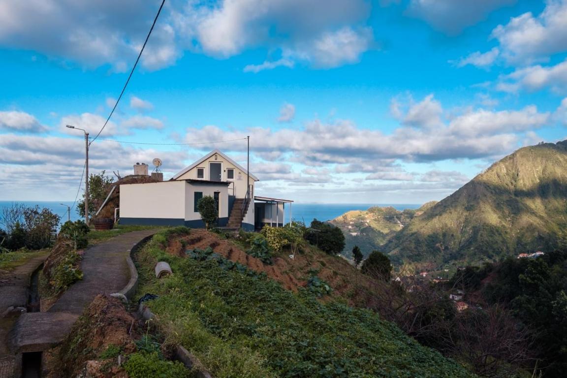 GuestReady - Tranquil Getaway in Madeira view 2
