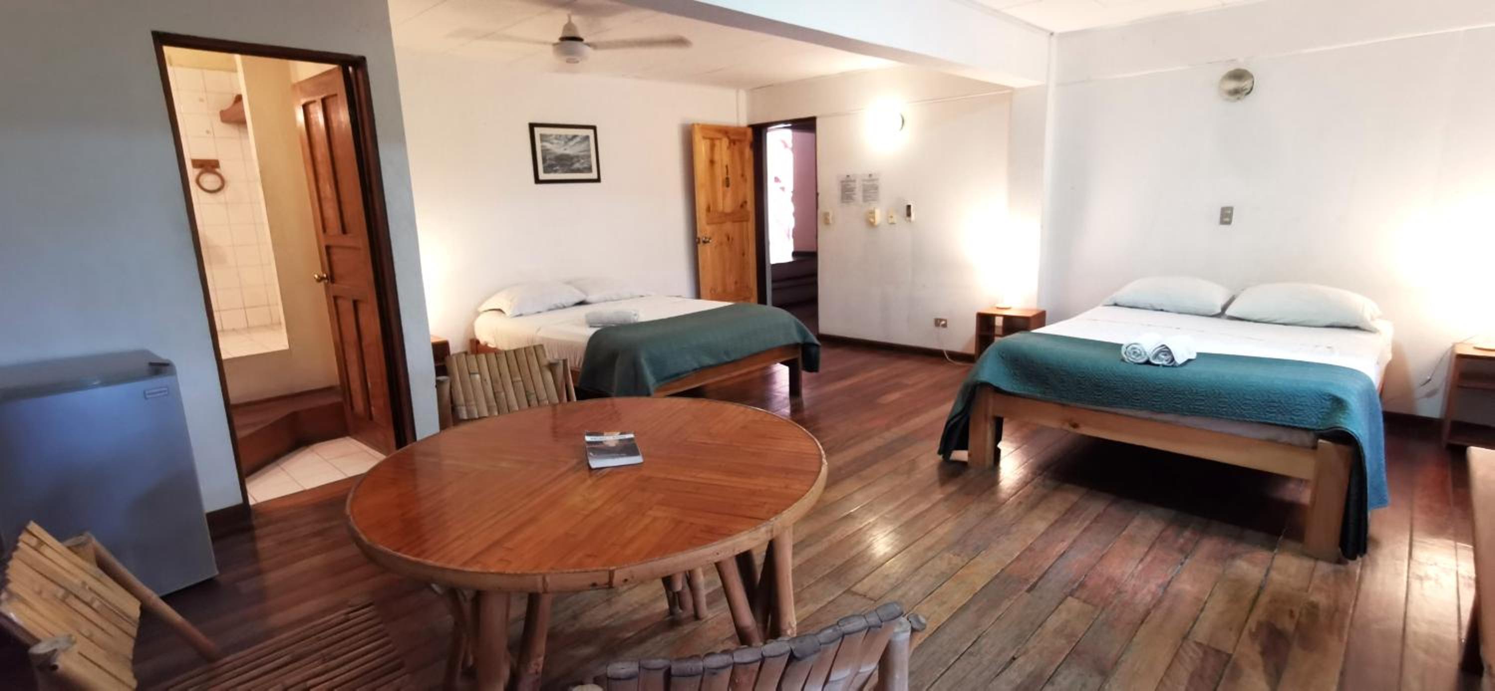 Tajalin Hostel - Montezuma Beach, Central location!
