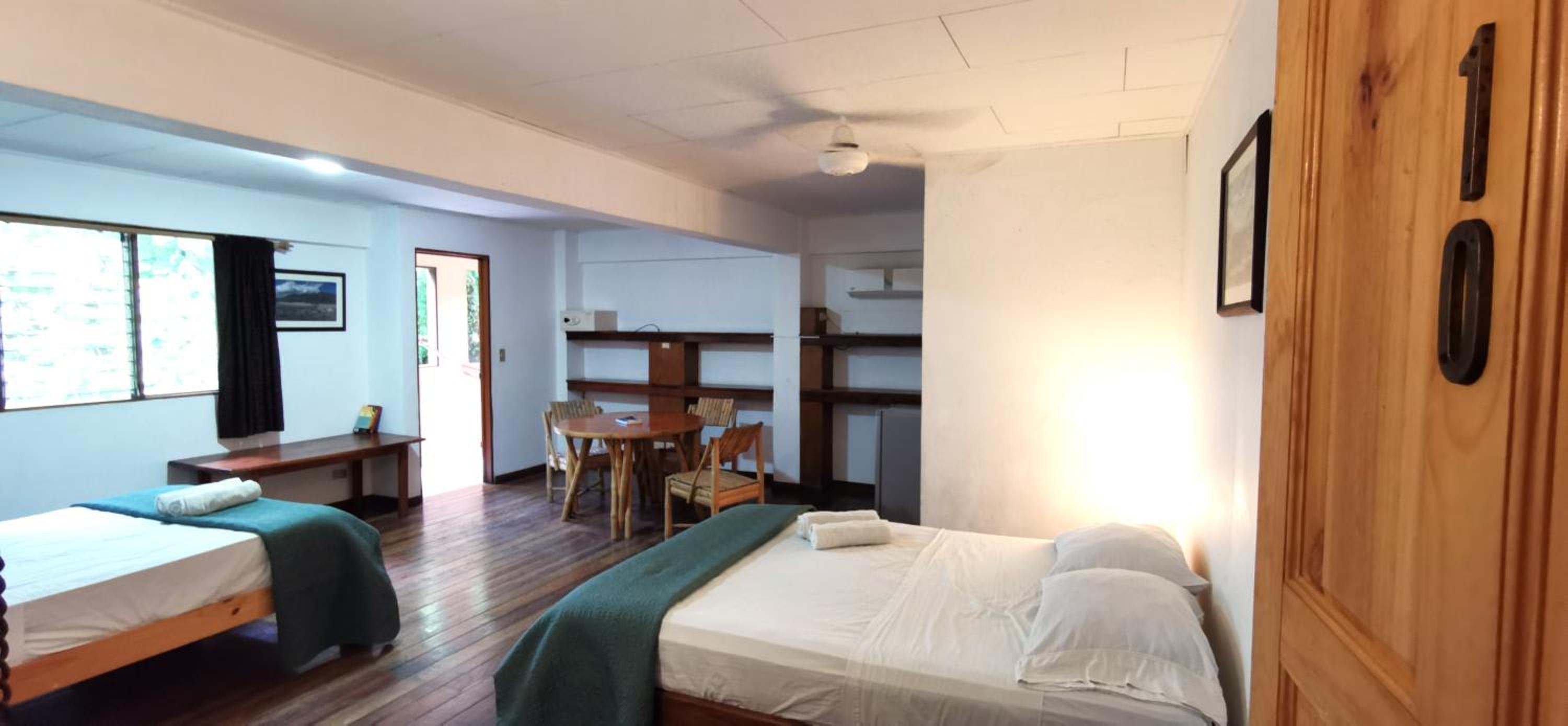Tajalin Hostel - Montezuma Beach, Central location!