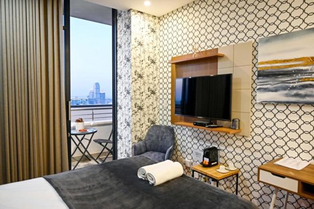 Illovo Central Apartments
