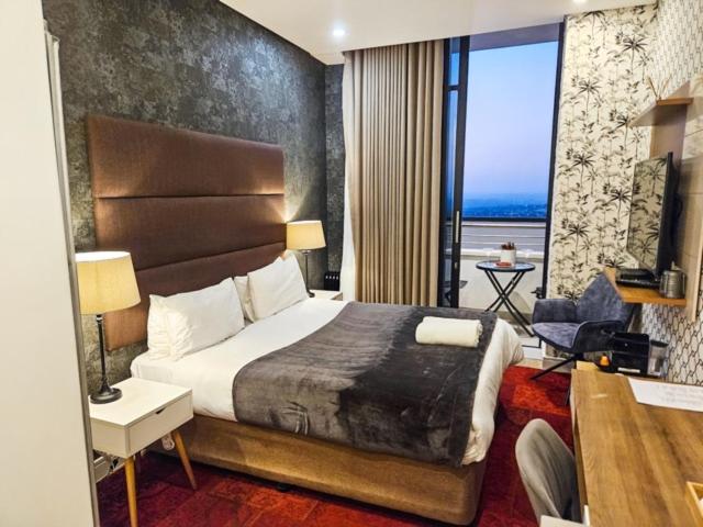 Illovo Central Apartments