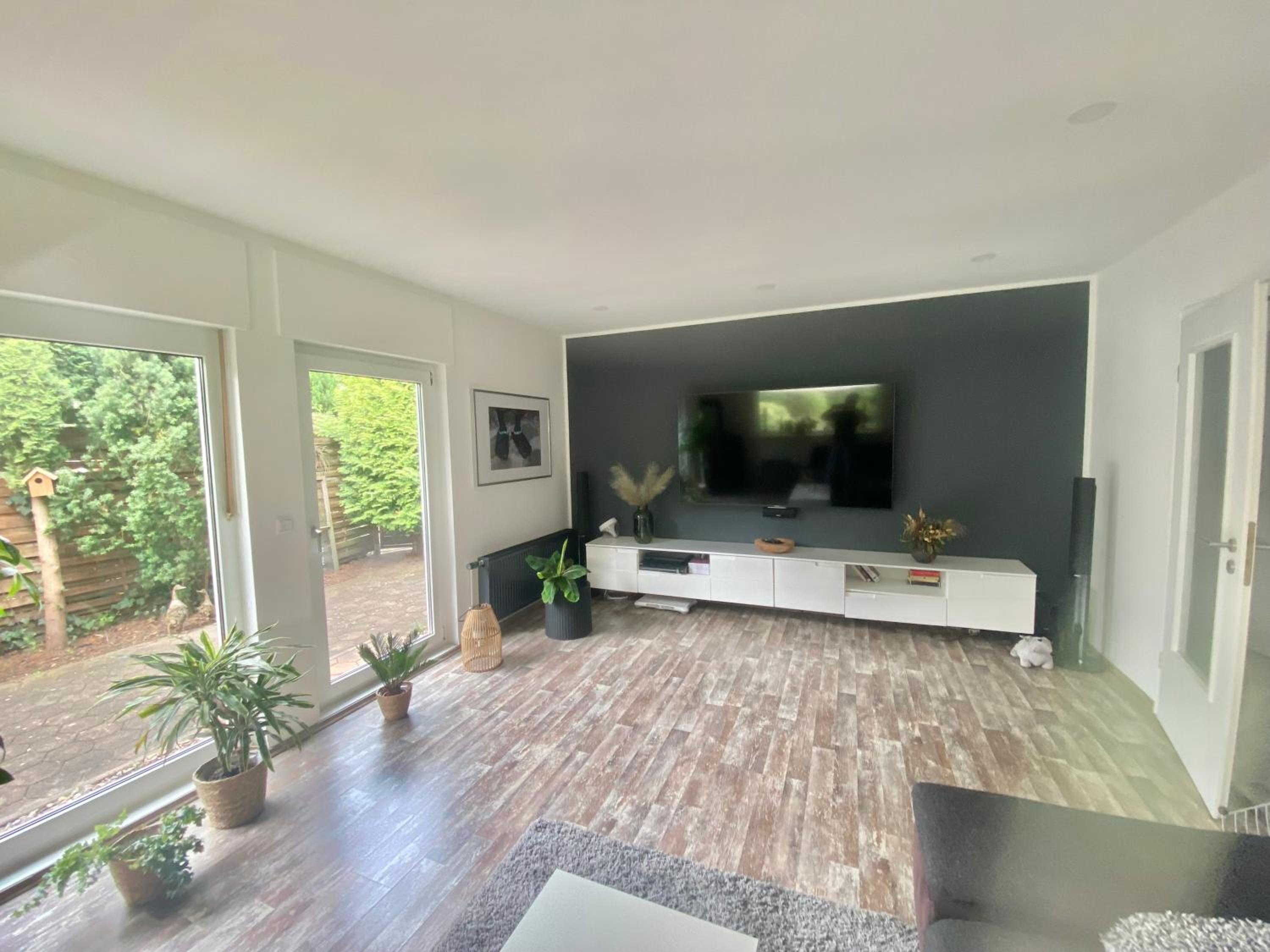 Ferienhaus in Wald und Seenähe