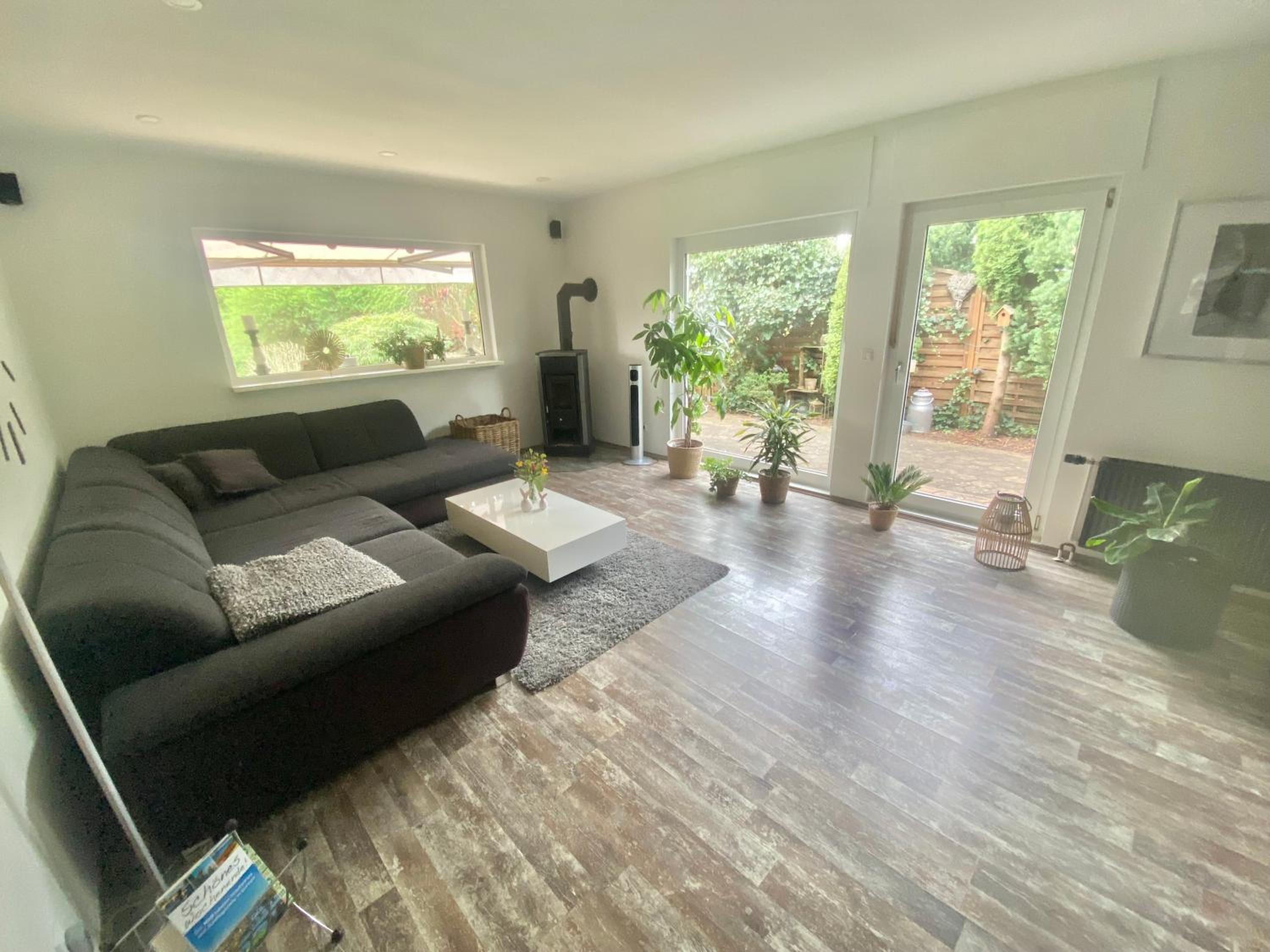 Ferienhaus in Wald und Seenähe