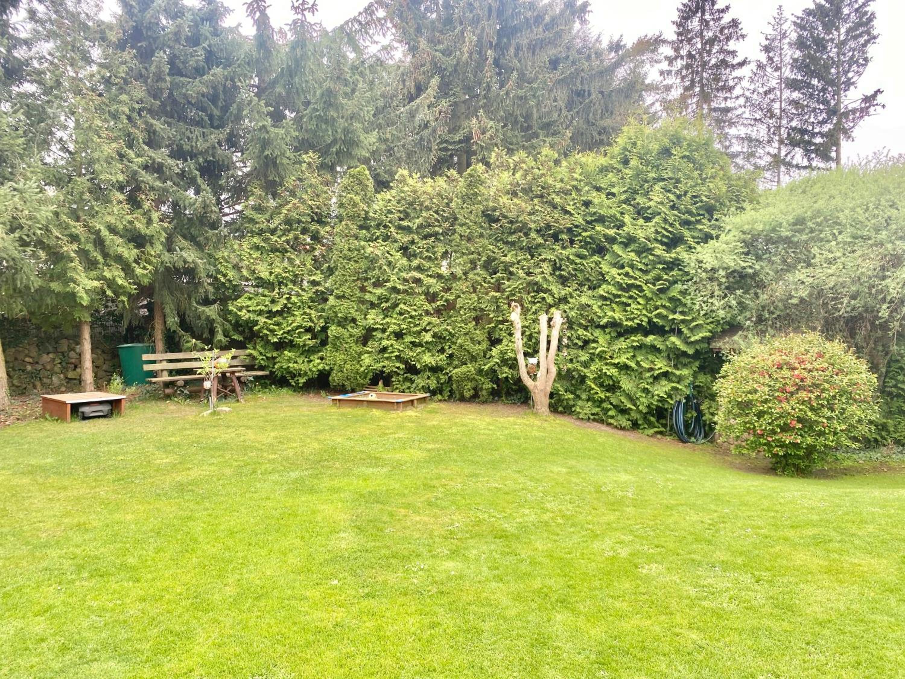 Ferienhaus in Wald und Seenähe