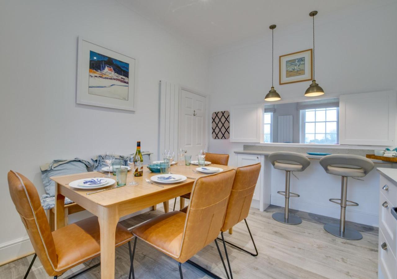 3 Bed in Swanage oc-wy463 view 4