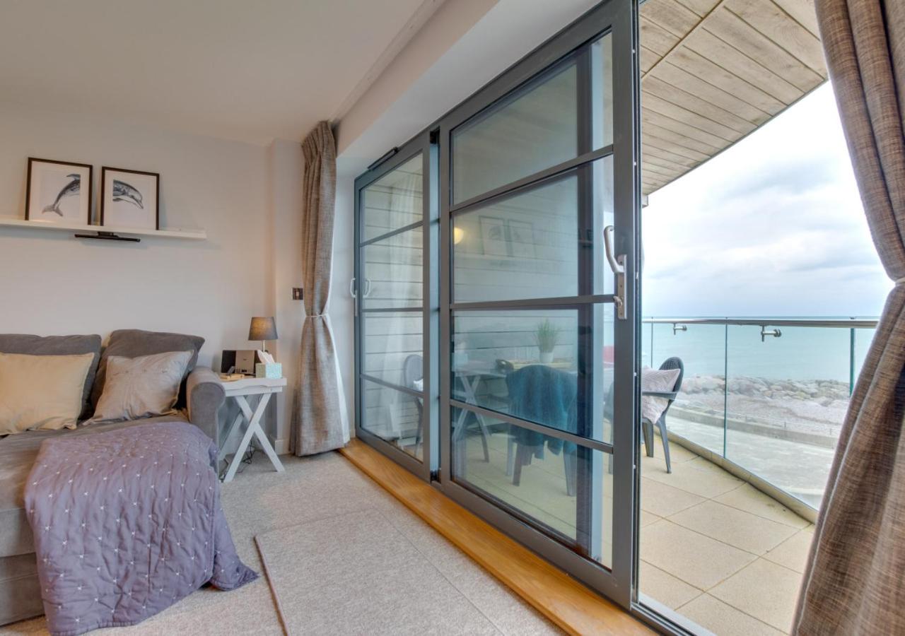 2 Bed in West Bay oc-wy474 view 3
