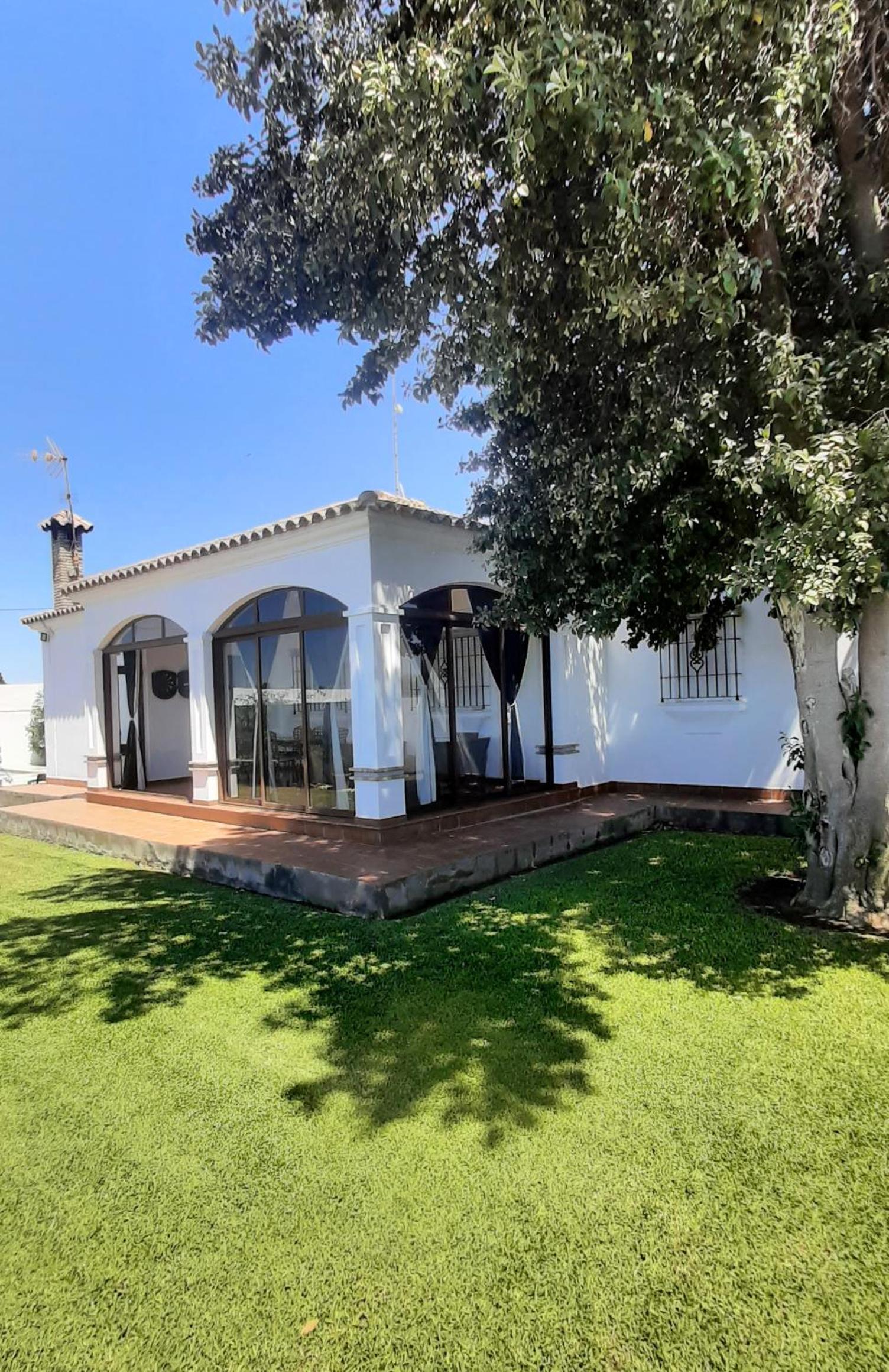 Chalet con piscina privada casa Pepa