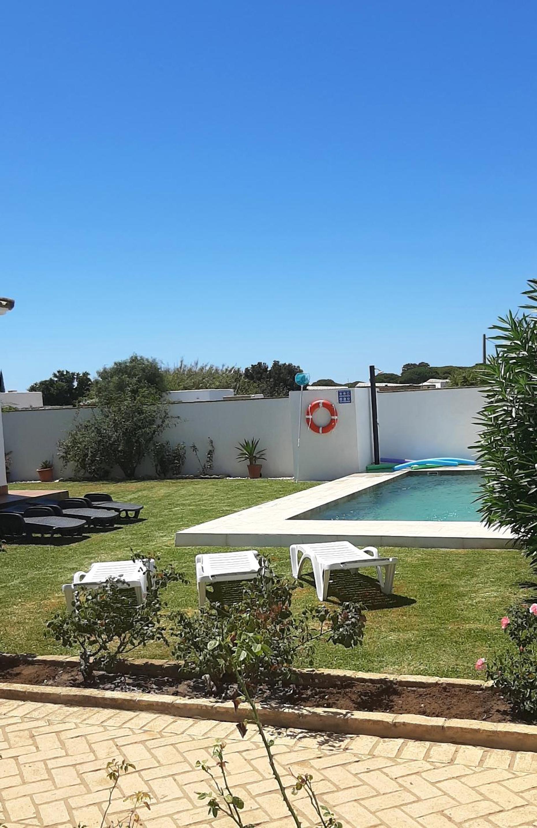 Chalet con piscina privada casa Pepa