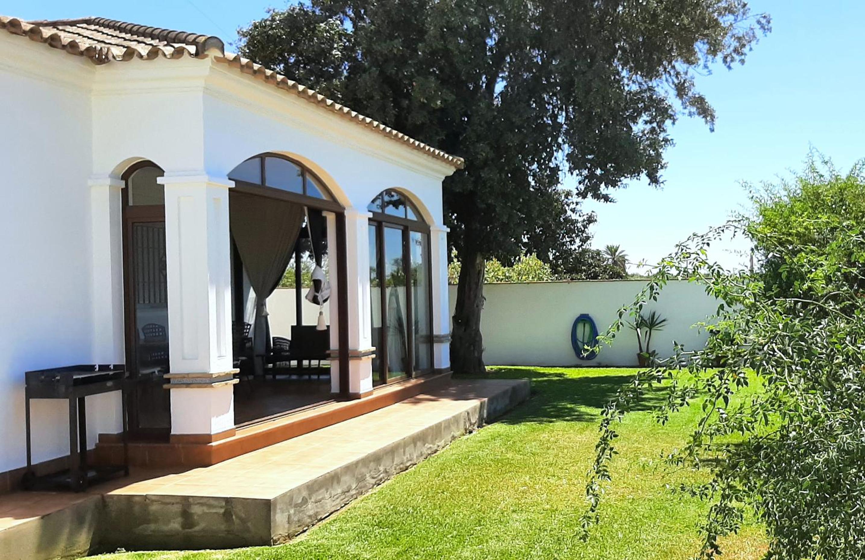 Chalet con piscina privada casa Pepa