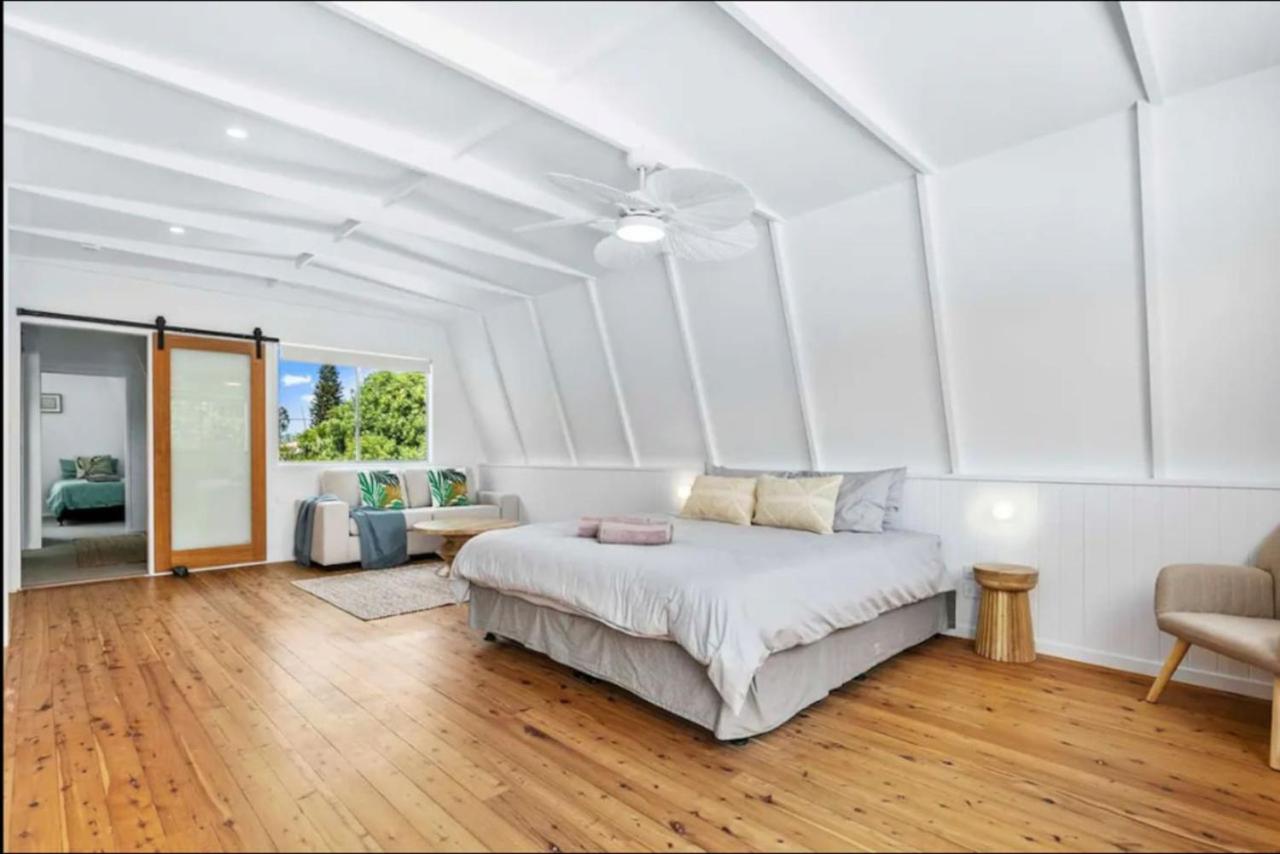 Pet friendly100m to Beach and Cafe by Custom Bnb Hosting