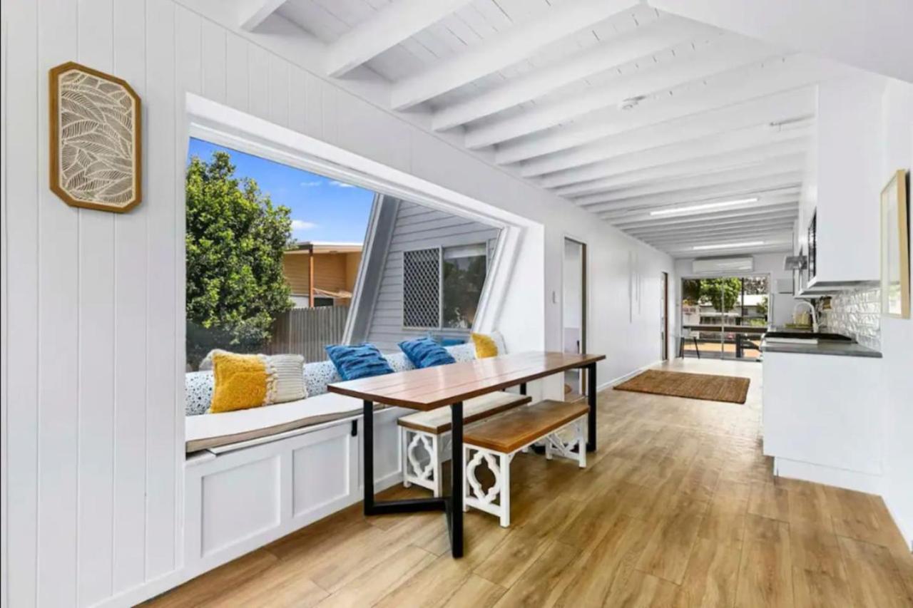 Pet friendly100m to Beach and Cafe by Custom Bnb Hosting
