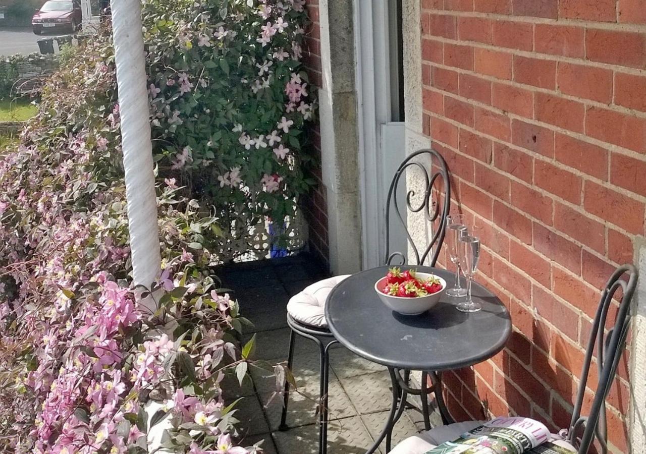 3 Bed in Swanage oc-wy621