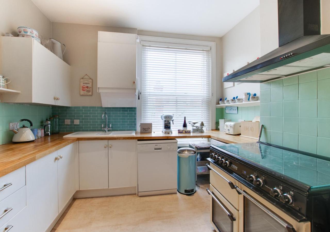 3 Bed in Swanage oc-wy621