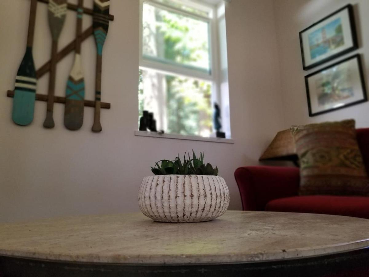 The Cottage on Claire view 5