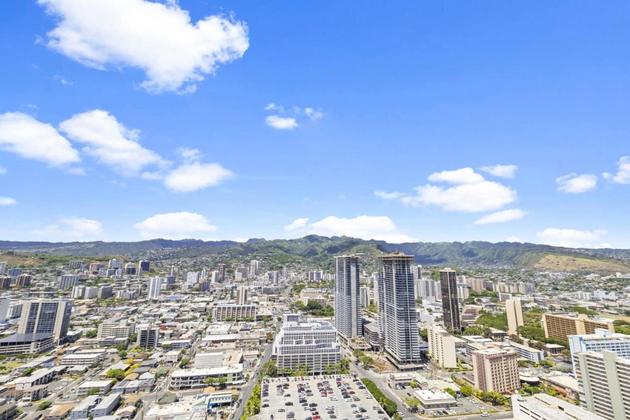 Upscale SKY Ala Moana Brand new 2 bedroom Sleeps 6, photo 28