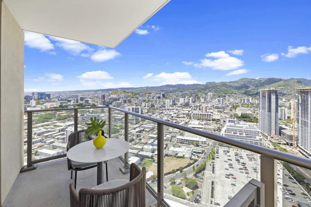 Upscale SKY Ala Moana Brand new 2 bedroom Sleeps 6, photo 13