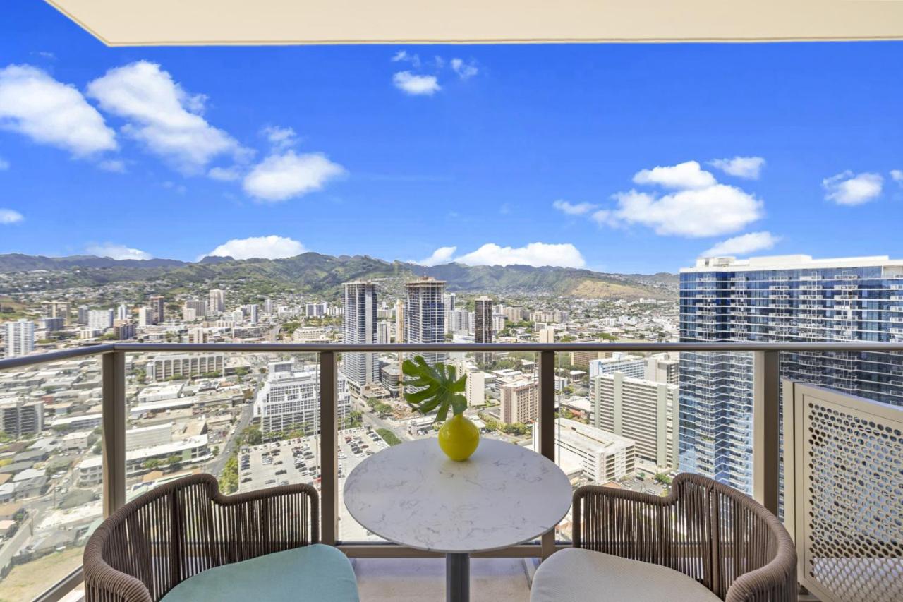 Upscale SKY Ala Moana Brand new 2 bedroom Sleeps 6, photo 32