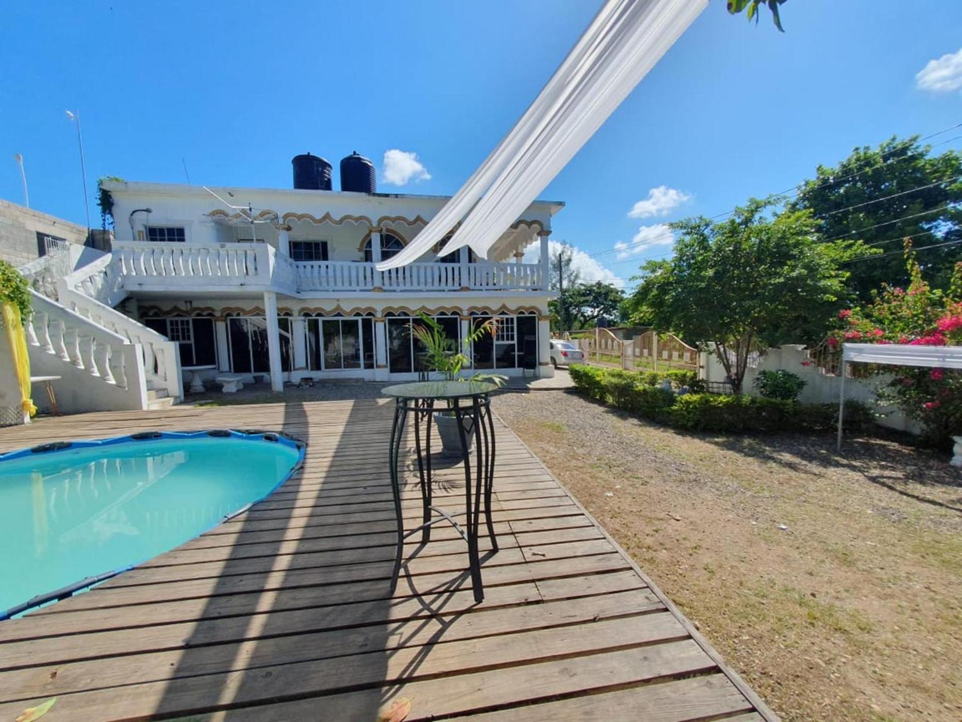 Sandy Bay Paradise Retreat - 7 Bedrooms view 3
