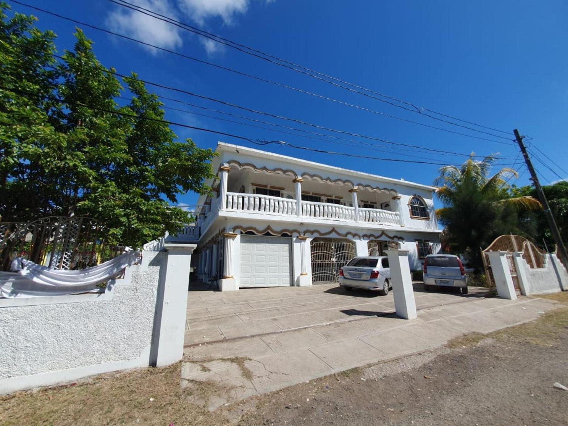 Sandy Bay Paradise Retreat - 7 Bedrooms view 4