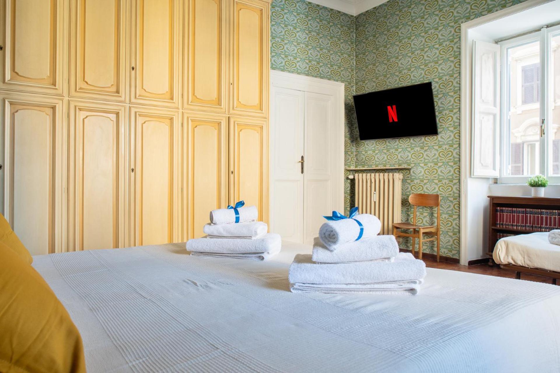 Vaticano Suite 3 bagni-11 posti-200mq-Wifi-Garage