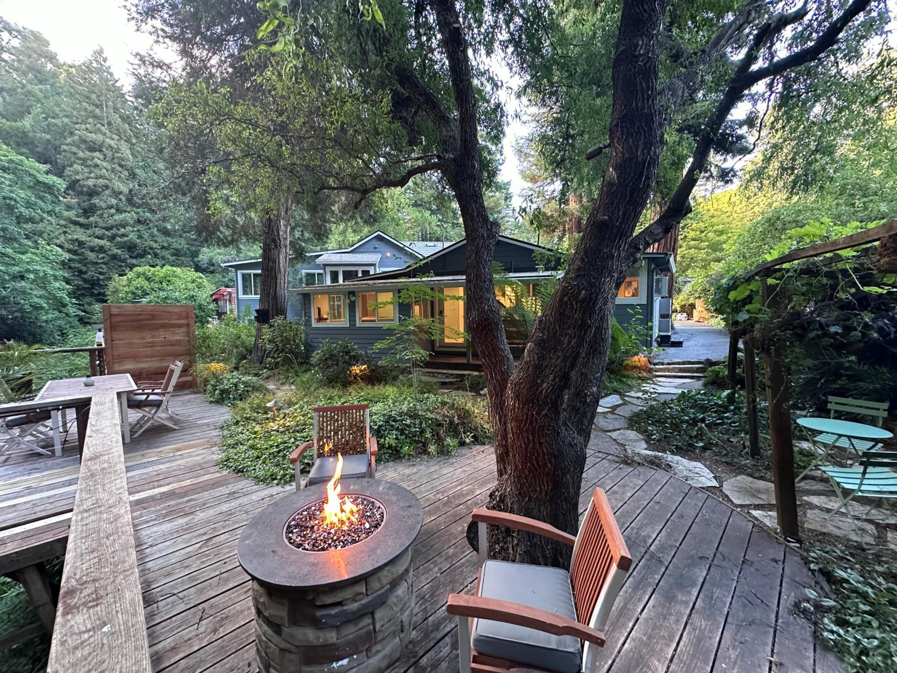 Either Way Hideaway